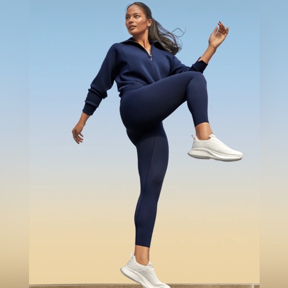 SPANXshape™ Booty Boost® 7/8 Leggings Navy Blue Size Medium - Picture 2 of 13